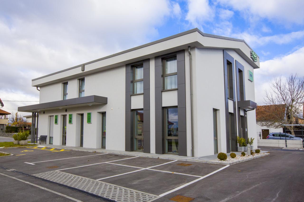 Apartma Grze Postojna Exterior photo